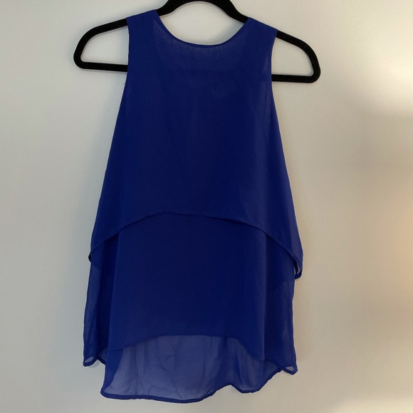 Blue Everly high neckline tiered chiffon top L - Picture 1 of 2